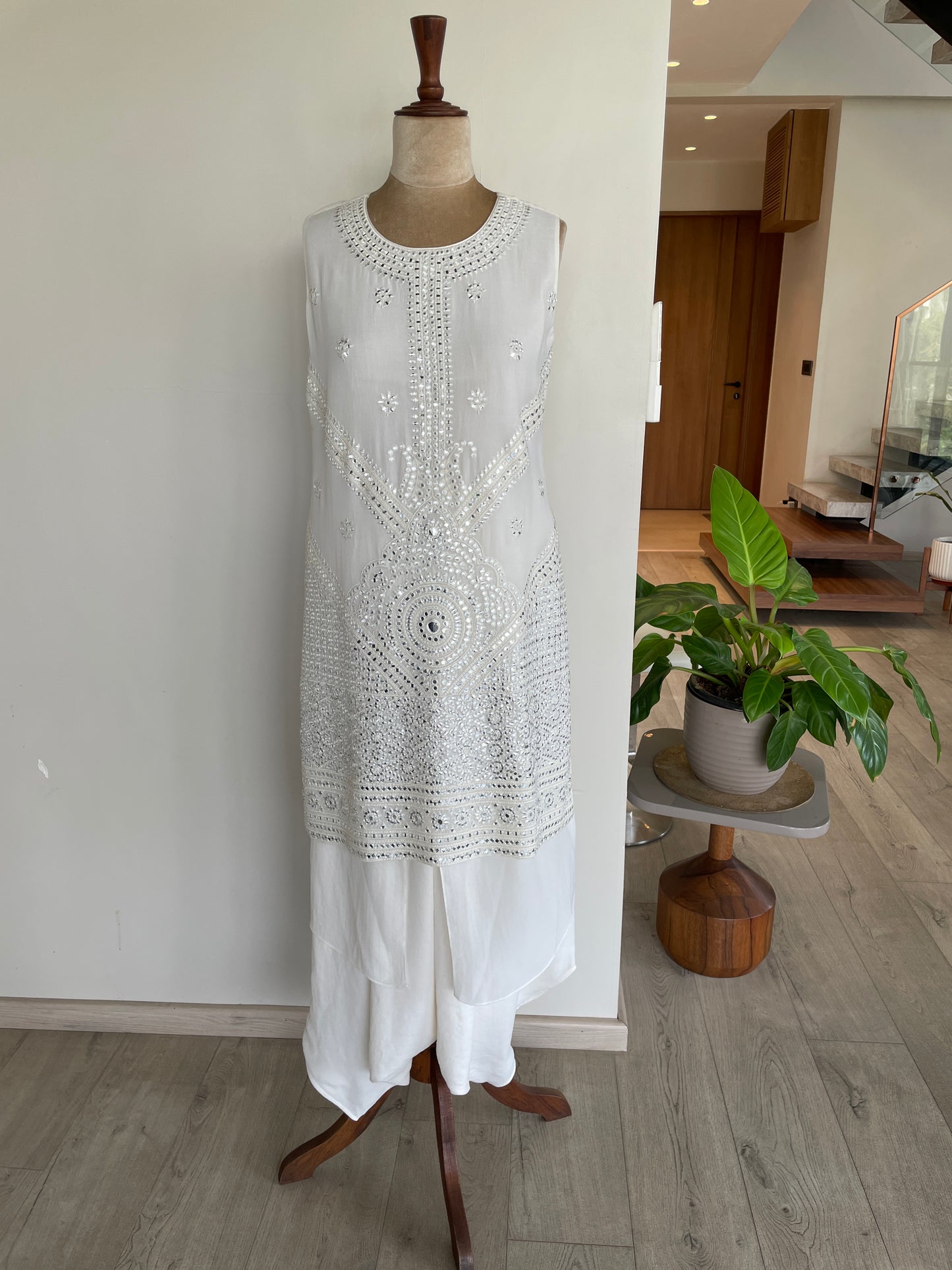 WHITE MIRRORWORK TUNIC